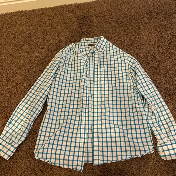 Old navy long sleeve dress shirt. - Picture 1 of 3